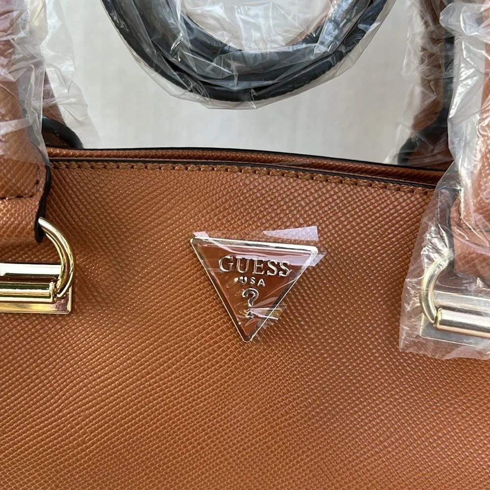 New GUESS Alexie Girlfriend Satchel